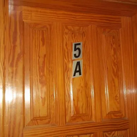 Sleeps 6 Wifi Lejlighed